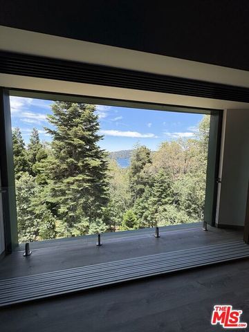 365 Mittry Lane, Lake Arrowhead, CA 92352