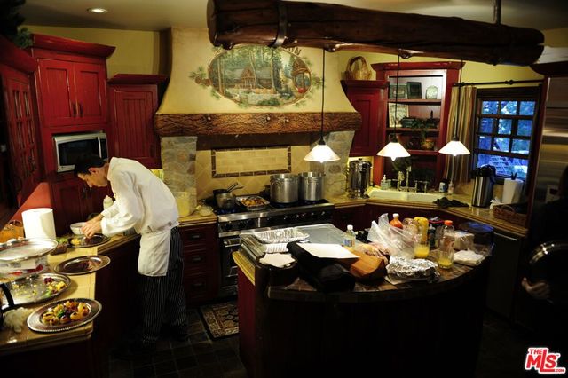 365 Mittry Lane, Lake Arrowhead, CA 92352