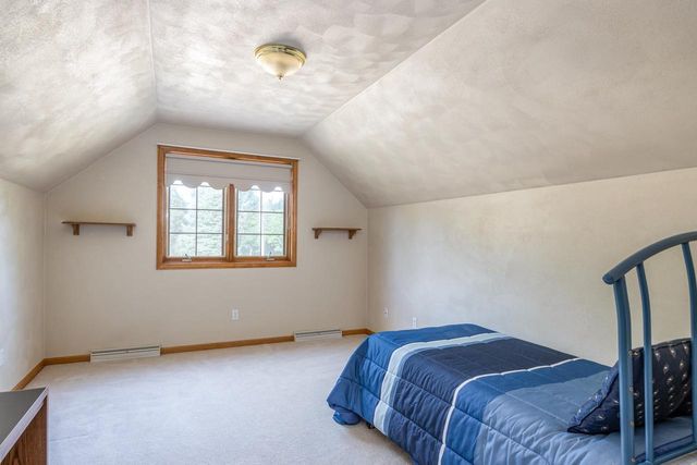 1504 MEADOWBREEZE CIRCLE, Neenah, WI 54956