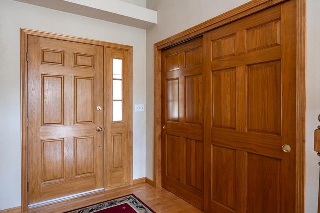 1504 MEADOWBREEZE CIRCLE, Neenah, WI 54956