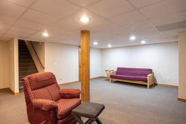 1504 MEADOWBREEZE CIRCLE, Neenah, WI 54956