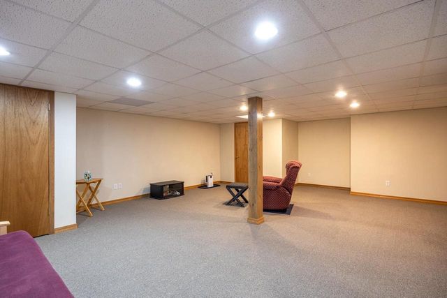 1504 MEADOWBREEZE CIRCLE, Neenah, WI 54956