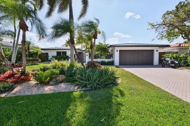 2125 NE 17th Terrace, Wilton Manors, FL 33305