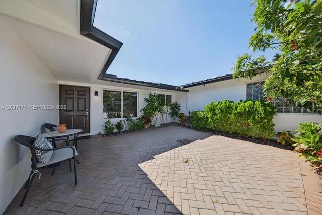2125 NE 17th Terrace, Wilton Manors, FL 33305
