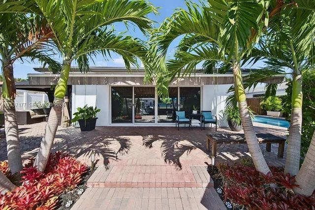 2125 NE 17th Terrace, Wilton Manors, FL 33305