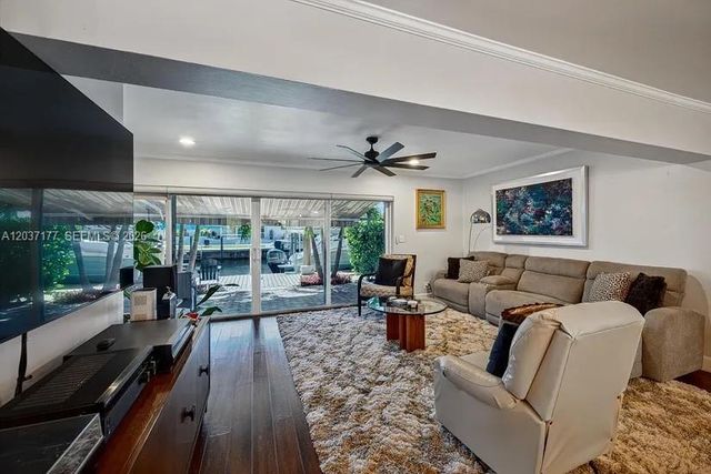 2125 NE 17th Terrace, Wilton Manors, FL 33305