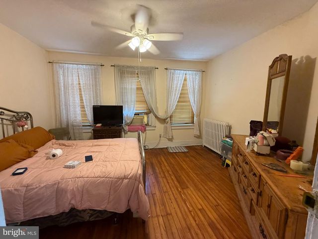 1121 8TH ST NE, Washington, DC 20002