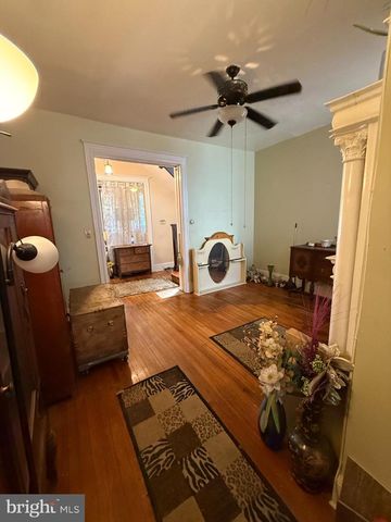 1121 8TH ST NE, Washington, DC 20002