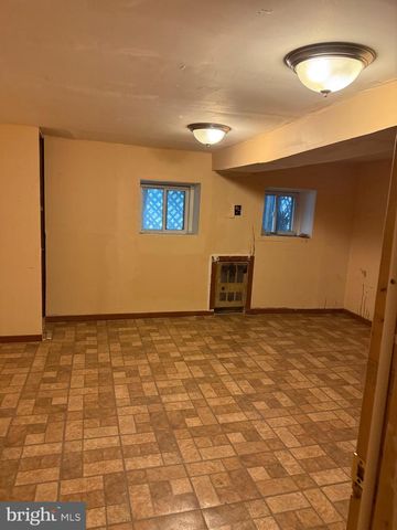 1121 8TH ST NE, Washington, DC 20002