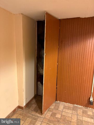 1121 8TH ST NE, Washington, DC 20002