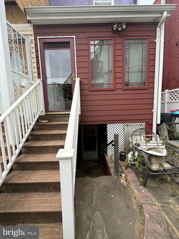 1121 8TH ST NE, Washington, DC 20002