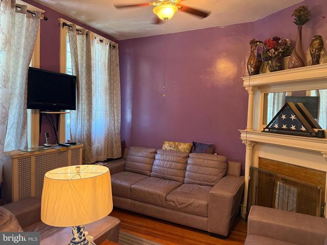 1121 8TH ST NE, Washington, DC 20002