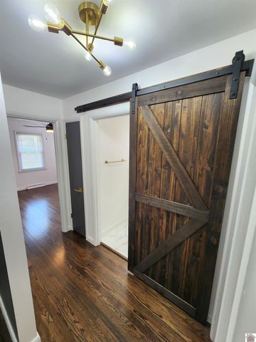 1303 Hilltop Dr, Mayfield, KY 42066