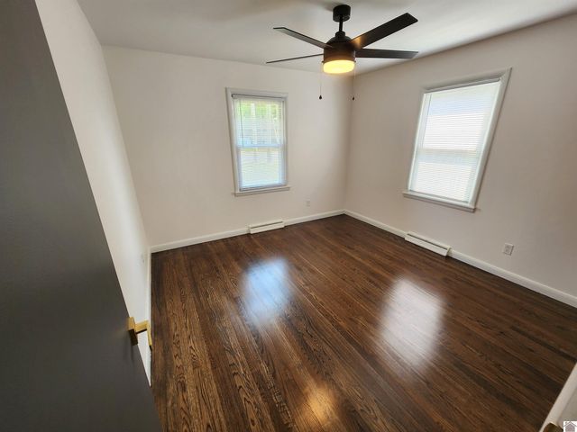 1303 Hilltop Dr, Mayfield, KY 42066