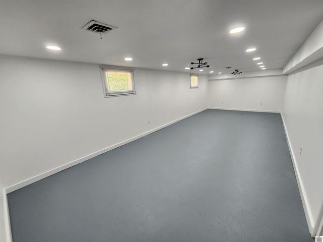 1303 Hilltop Dr, Mayfield, KY 42066