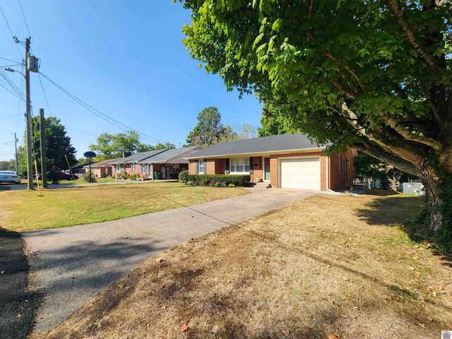 1303 Hilltop Dr, Mayfield, KY 42066