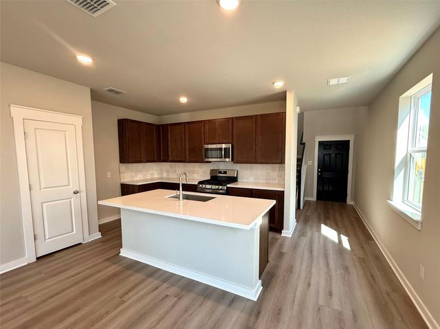 13508 Barn Chime PKWY, Elgin, TX 78621