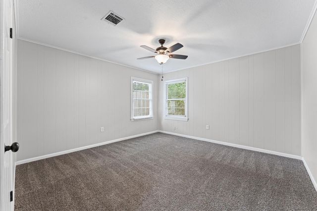 921 22nd Avenue N, Texas City, TX 77590