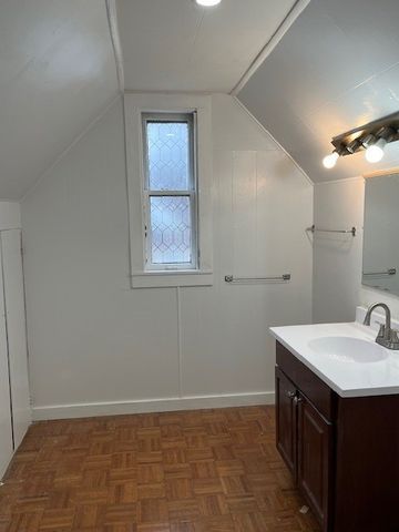 151 W Glen Lane, Riverdale, IL 60827