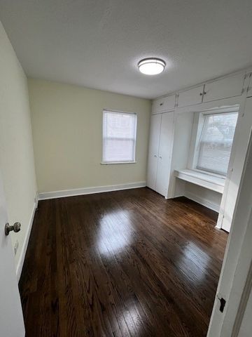 151 W Glen Lane, Riverdale, IL 60827