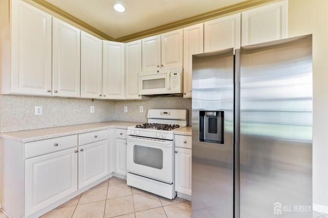 255 Spring Meadow Way, Monroe, NJ 08831