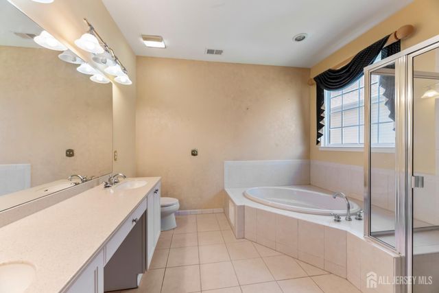 255 Spring Meadow Way, Monroe, NJ 08831