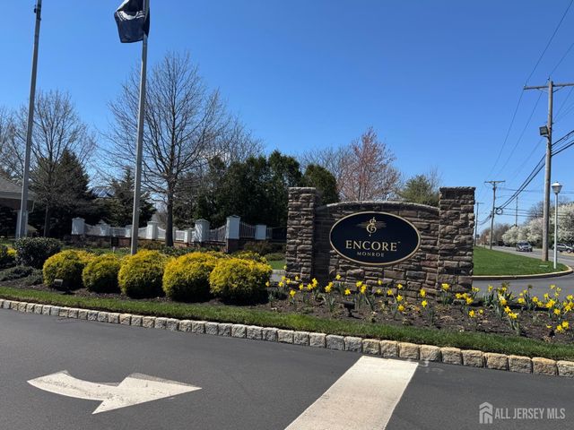 255 Spring Meadow Way, Monroe, NJ 08831