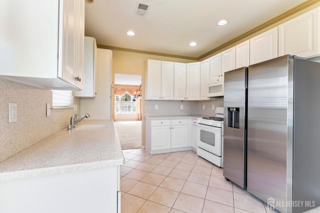 255 Spring Meadow Way, Monroe, NJ 08831