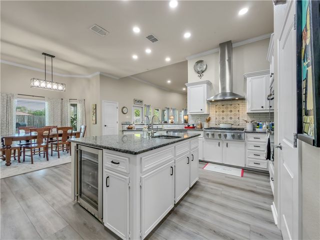 1821 Amos Ct, Corpus Christi, TX 78418