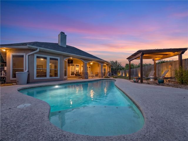 1821 Amos Ct, Corpus Christi, TX 78418