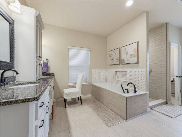 1821 Amos Ct, Corpus Christi, TX 78418
