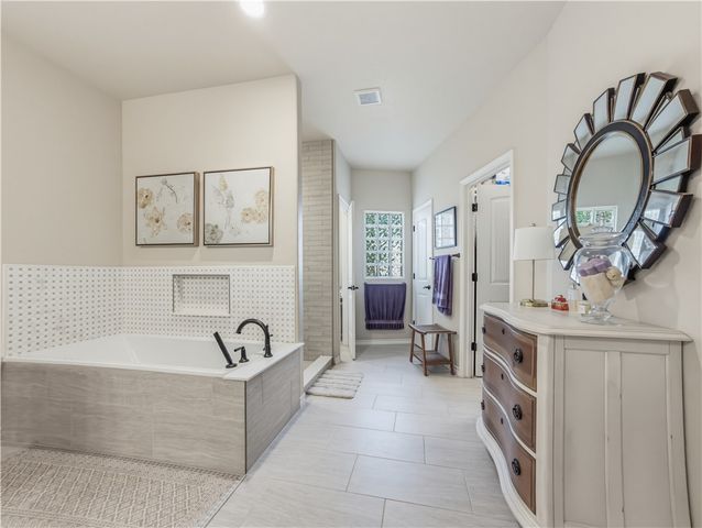 1821 Amos Ct, Corpus Christi, TX 78418