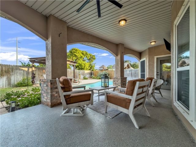 1821 Amos Ct, Corpus Christi, TX 78418
