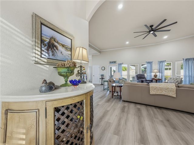 1821 Amos Ct, Corpus Christi, TX 78418