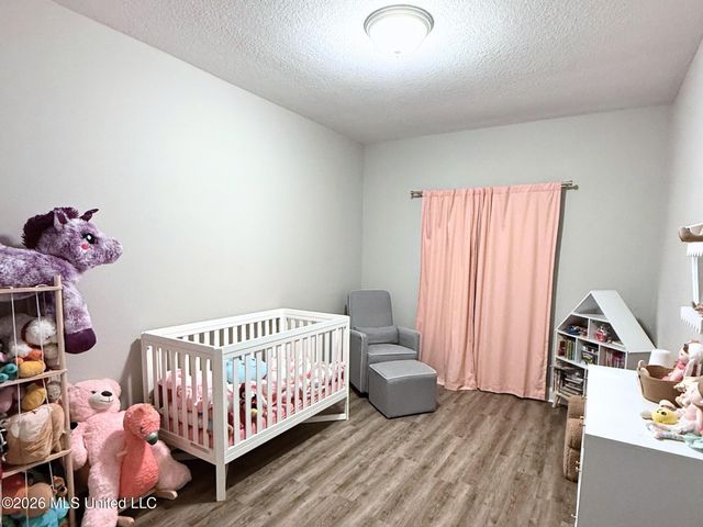 6820 Enclave Lane, Ocean Springs, MS 39564