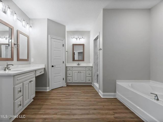 6820 Enclave Lane, Ocean Springs, MS 39564