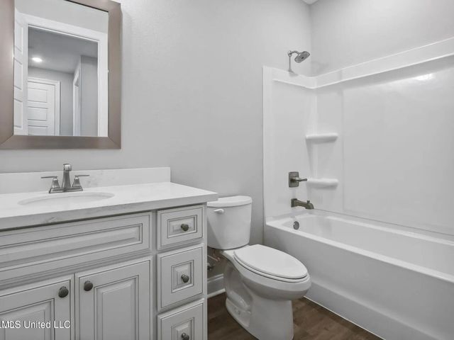 6820 Enclave Lane, Ocean Springs, MS 39564