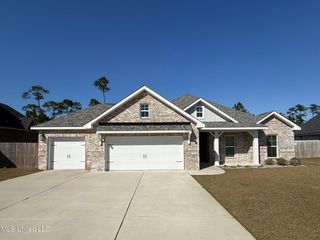 6820 Enclave Lane, Ocean Springs, MS 39564