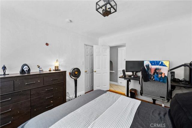 1010 E Santa Anita, Burbank, CA 91501