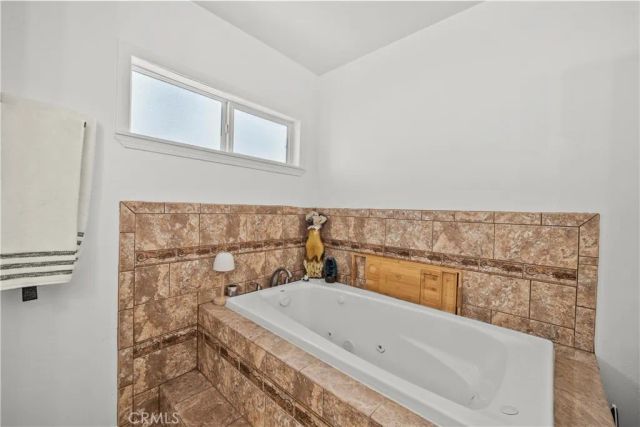 1010 E Santa Anita, Burbank, CA 91501