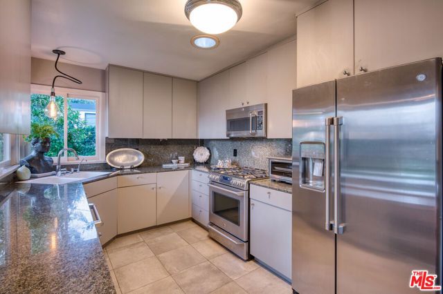 3827 RHODES Avenue, Studio City (los Angeles), CA 91604
