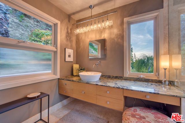 3827 RHODES Avenue, Studio City (los Angeles), CA 91604