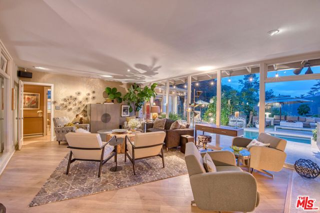 3827 RHODES Avenue, Studio City (los Angeles), CA 91604