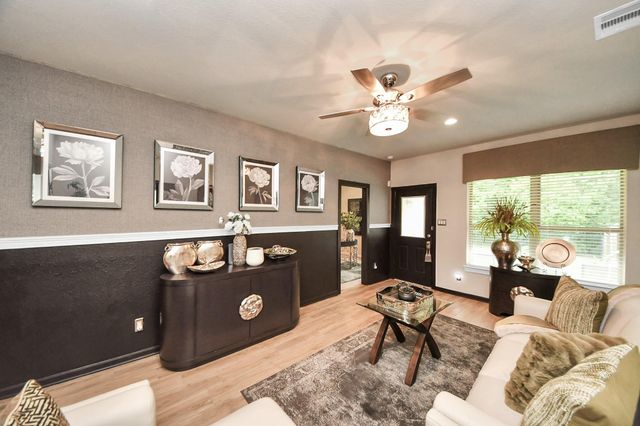 243 S Spotted Fern Drive, Montgomery, TX 77316
