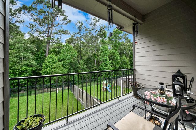 243 S Spotted Fern Drive, Montgomery, TX 77316
