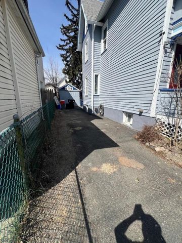 438 W 2Nd St, Plainfield City, NJ 07060