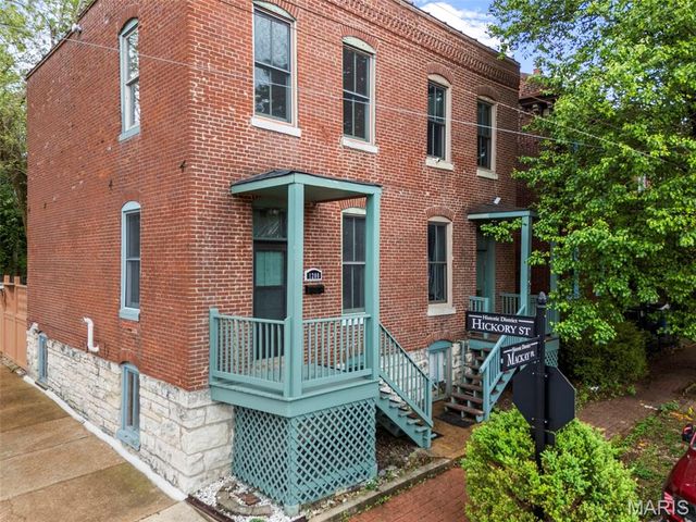 1200 Mackay Place, St Louis, MO 63104
