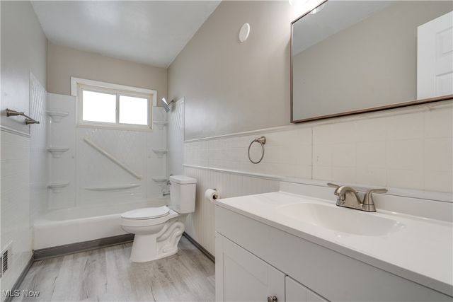 2953 Clearfield Avenue, Akron, OH 44314