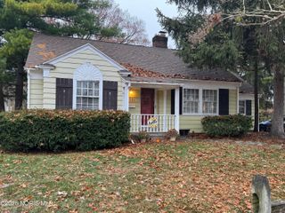 3131 Van Fleet Parkway, Toledo, OH 43615