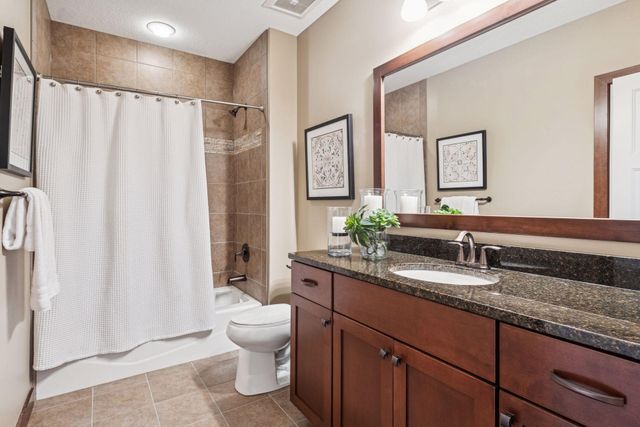 3776 Talero Curve, Chaska, MN 55318